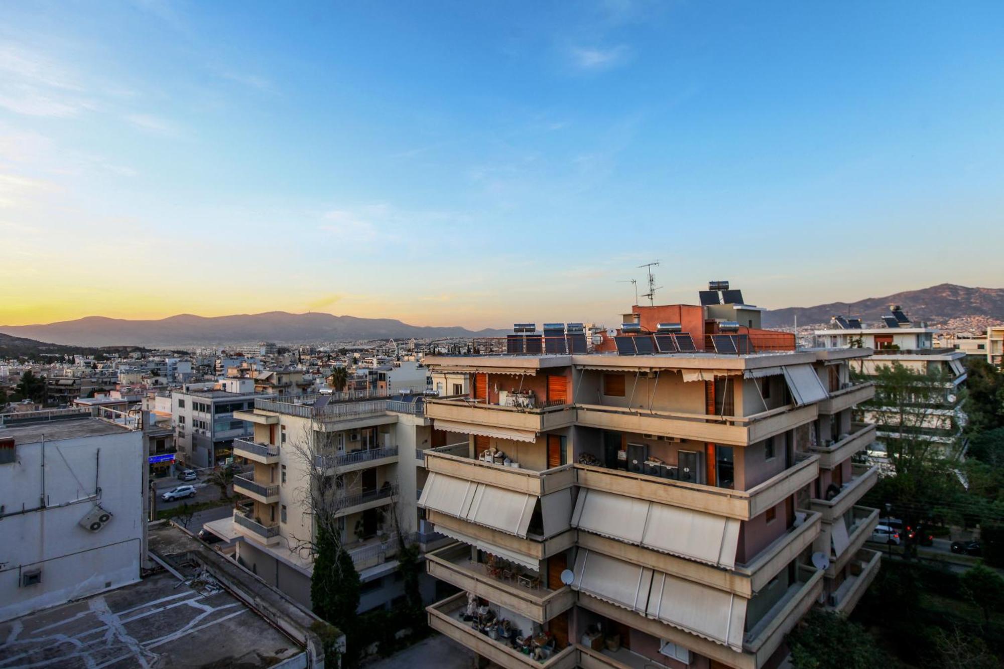 Loft Condo Next To Metro Station. Amazing View! เอเธนส์ ภายนอก รูปภาพ